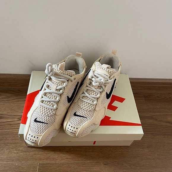 Nike Retro Cream Mesh Breathable Sneakers - Picture 2 of 6